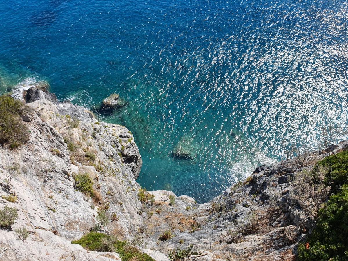Ferienwohnung Una Finestra Sul Mare Monolocale Bergeggi Exterior foto