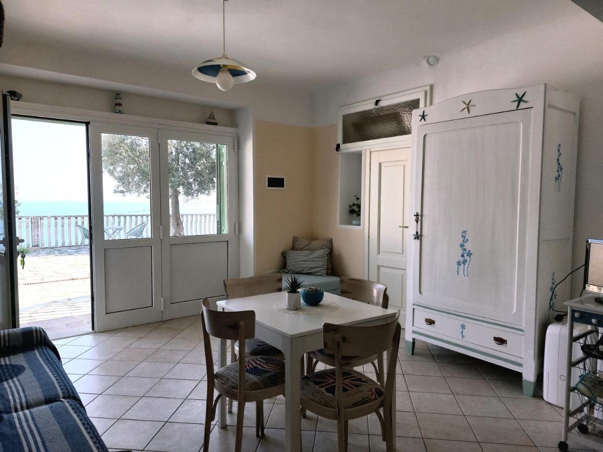 Ferienwohnung Una Finestra Sul Mare Monolocale Bergeggi Exterior foto