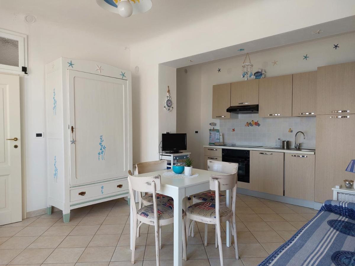 Ferienwohnung Una Finestra Sul Mare Monolocale Bergeggi Exterior foto